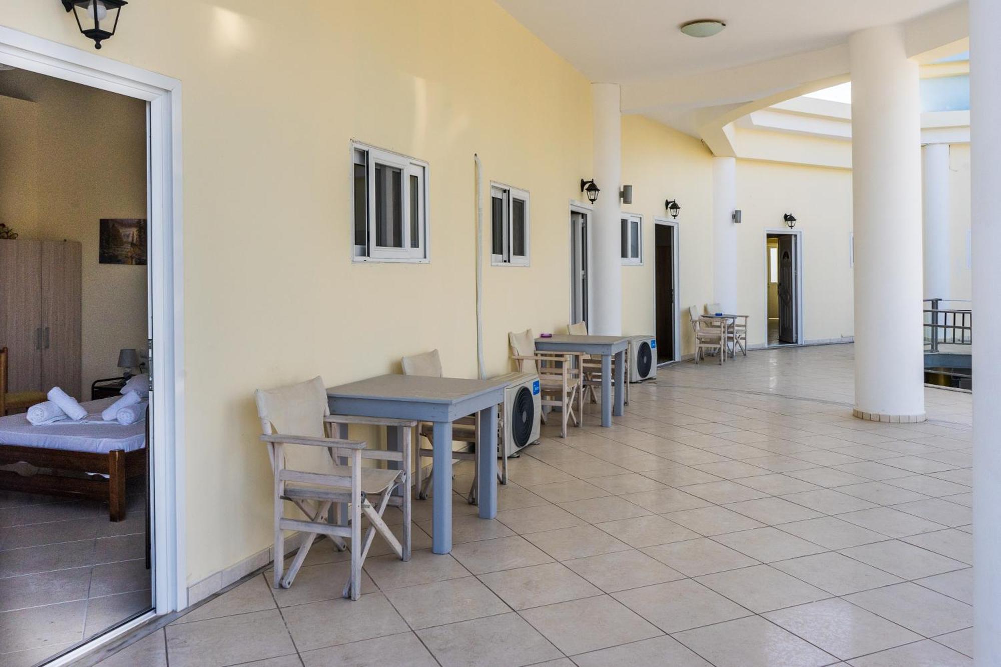 Laganas Strip Mall Apartments Exterior photo